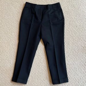 Gently worn, Size 0, So Slimming by Chicos, Black Crops w/ cuff and 4 pockets